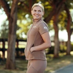 B Vertigo Women's Caroline Fleece Vest - Tiger's Eye Brown -Kensington Shop 534159 800 800