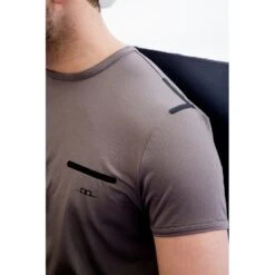 Alessandro Albanese Men's Tech T-Shirt - Dark Grey -Kensington Shop 550096 800 800